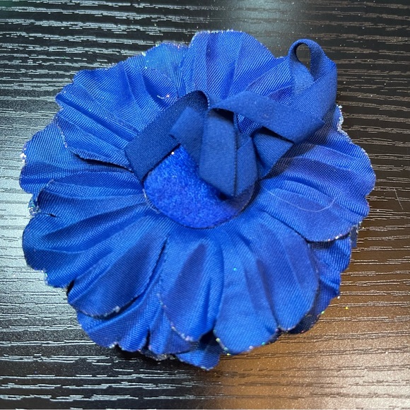 Tieks - One Blue Flower - Picture 2 of 2